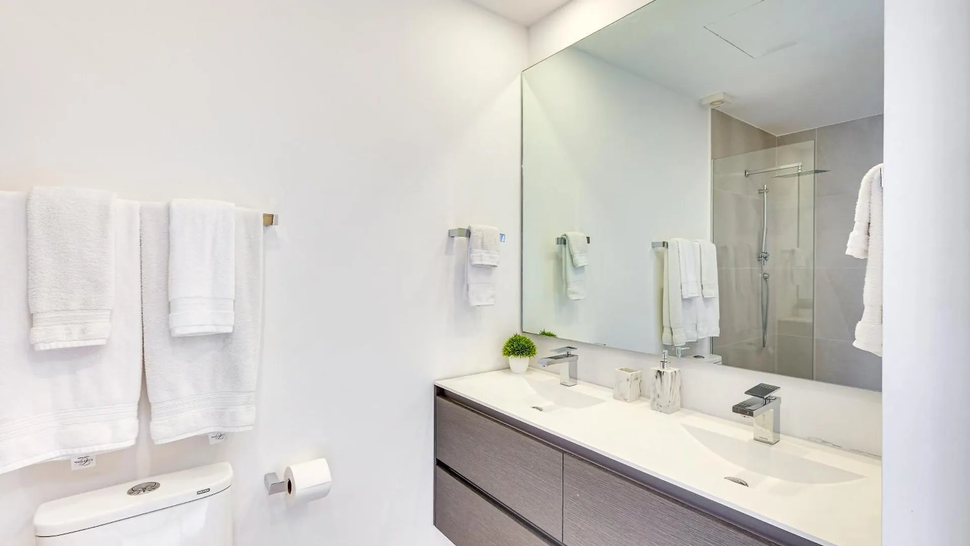 Puerto Vallarta Resort Condo, On-Site Beach Access Mexico