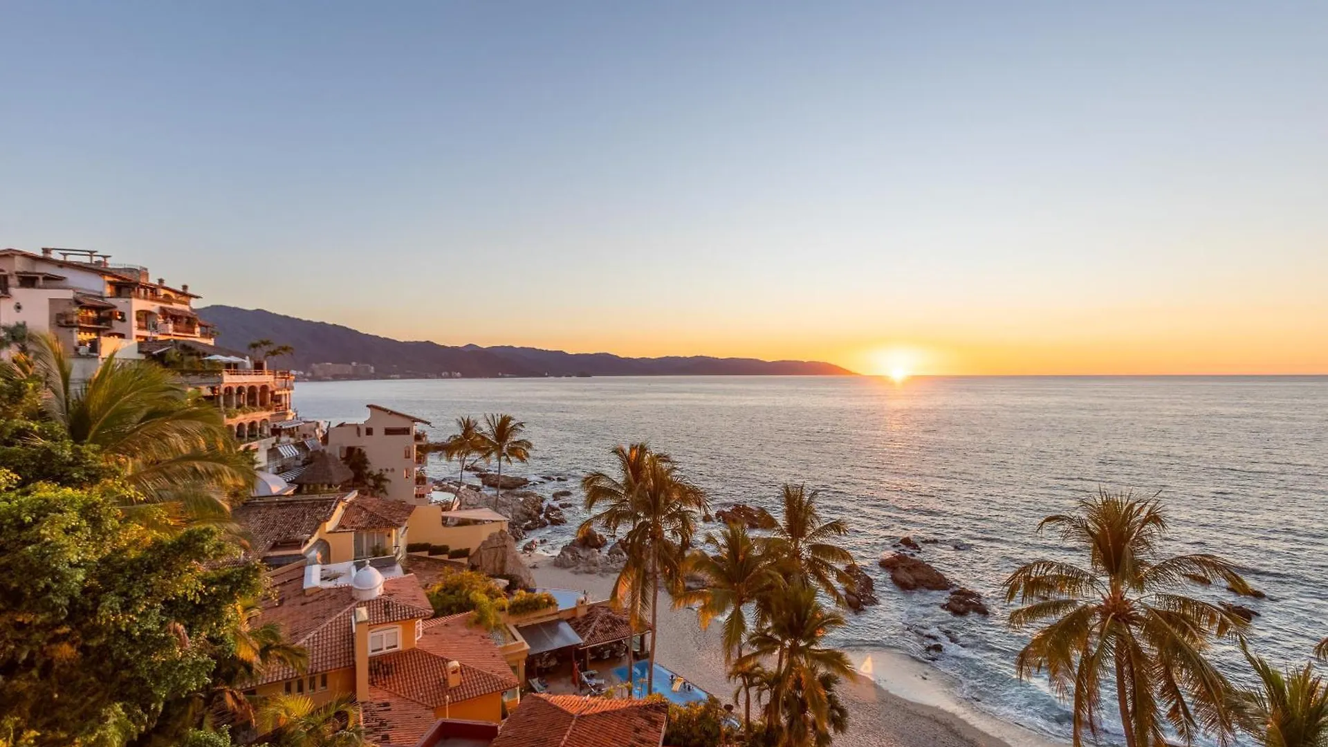 Puerto Vallarta Resort Condo, On-Site Beach Access Mexico